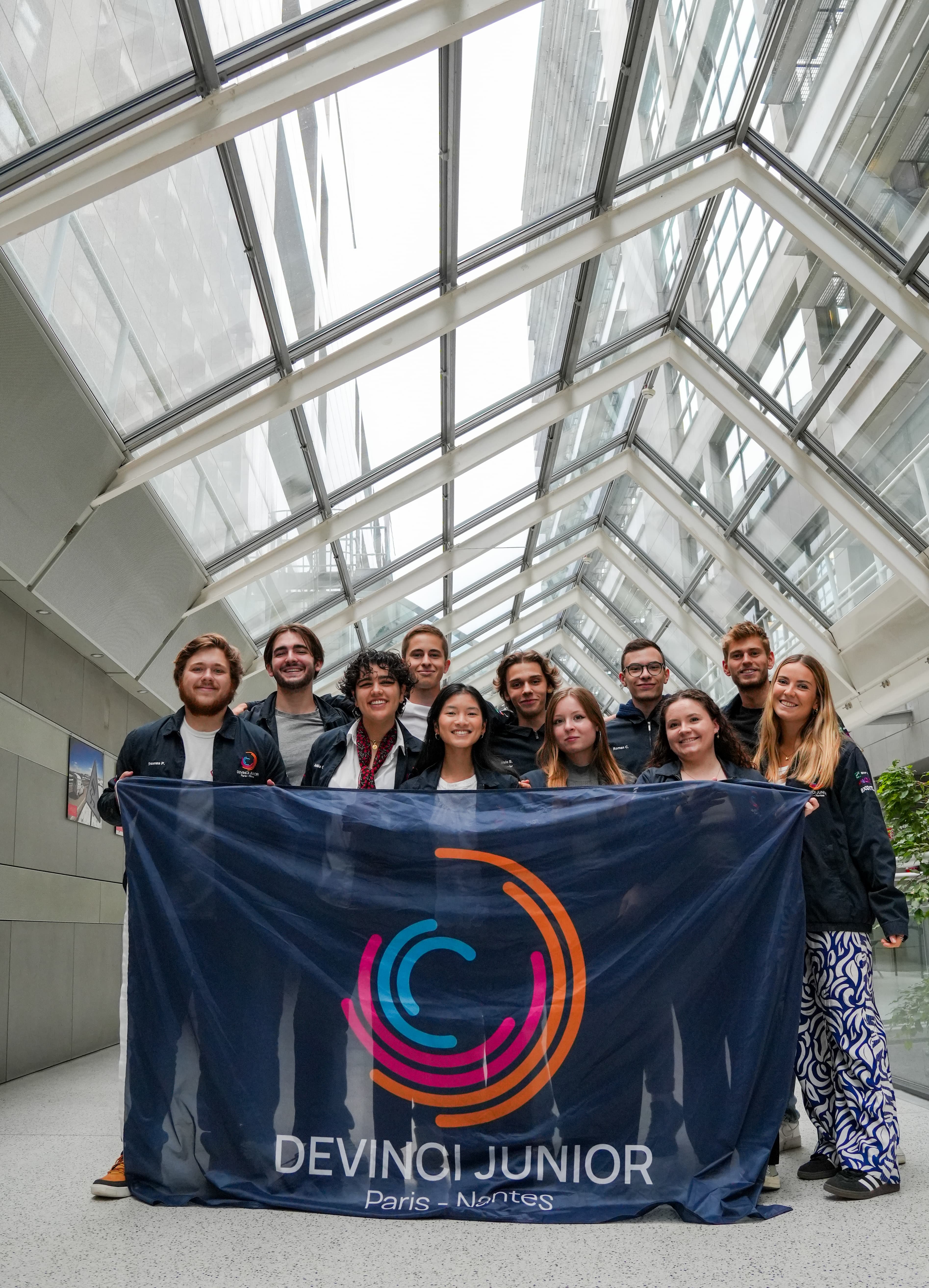 Collaboration autour d'un bureau